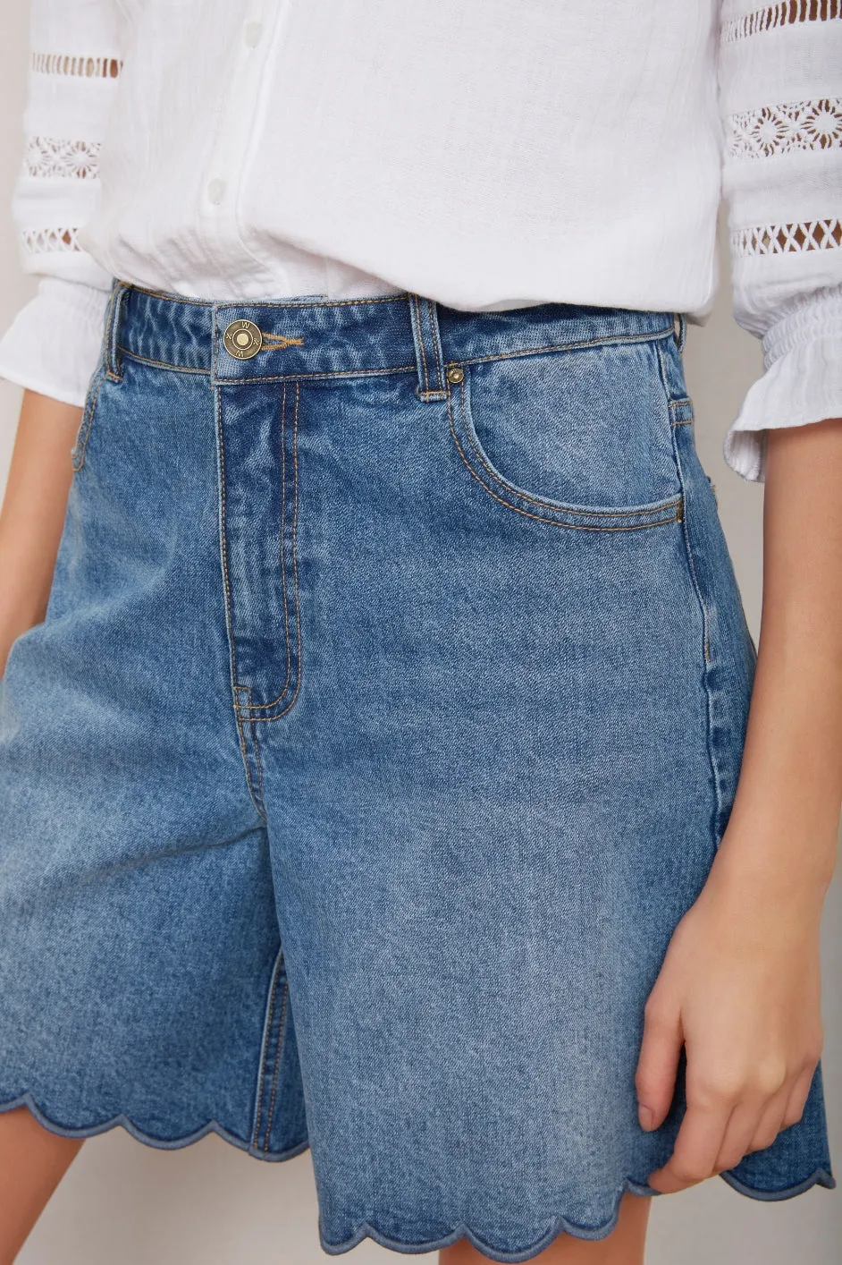 Brielle Long Scallop Short - Rinse Wash