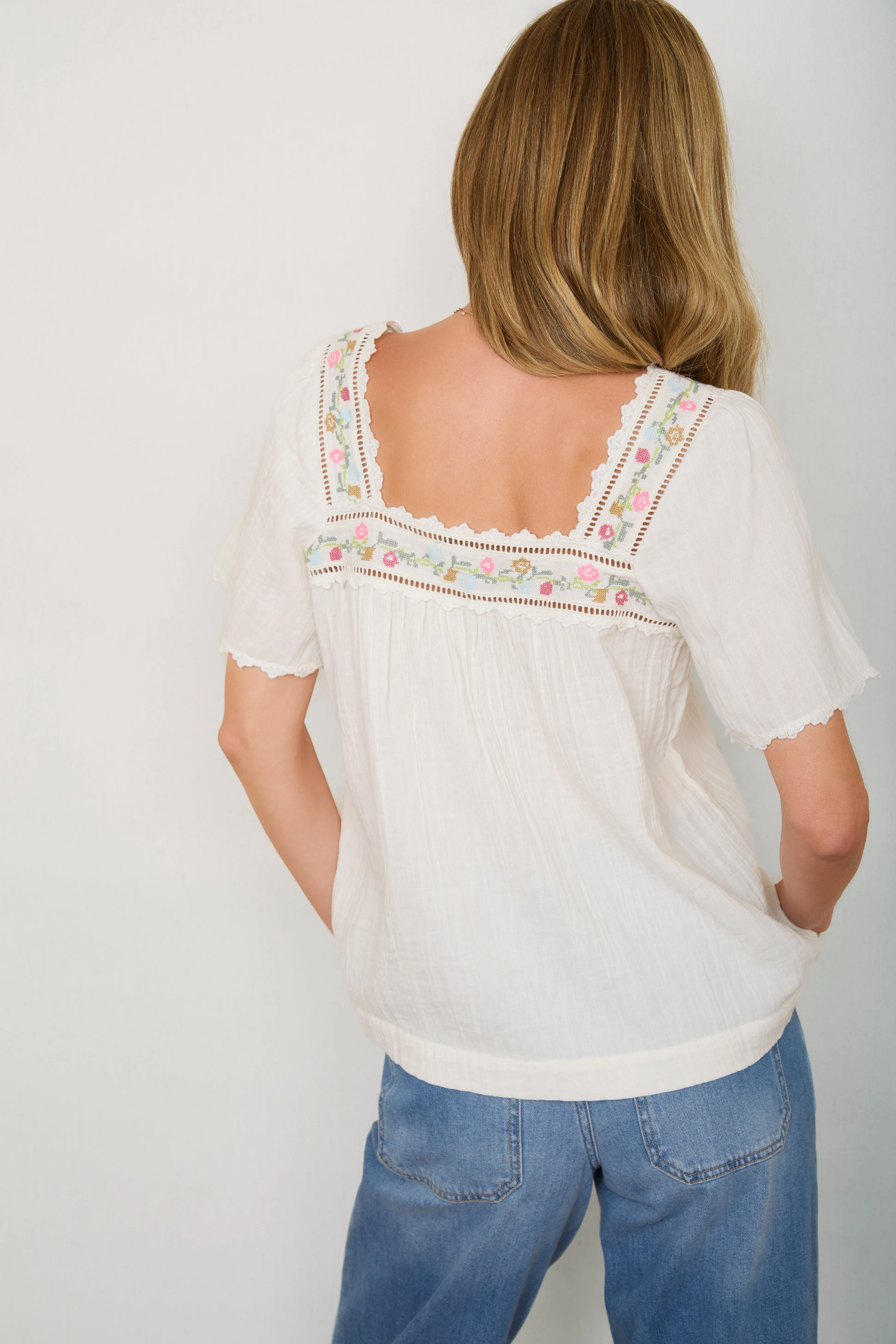 Calista Embroidered Top - Ivory