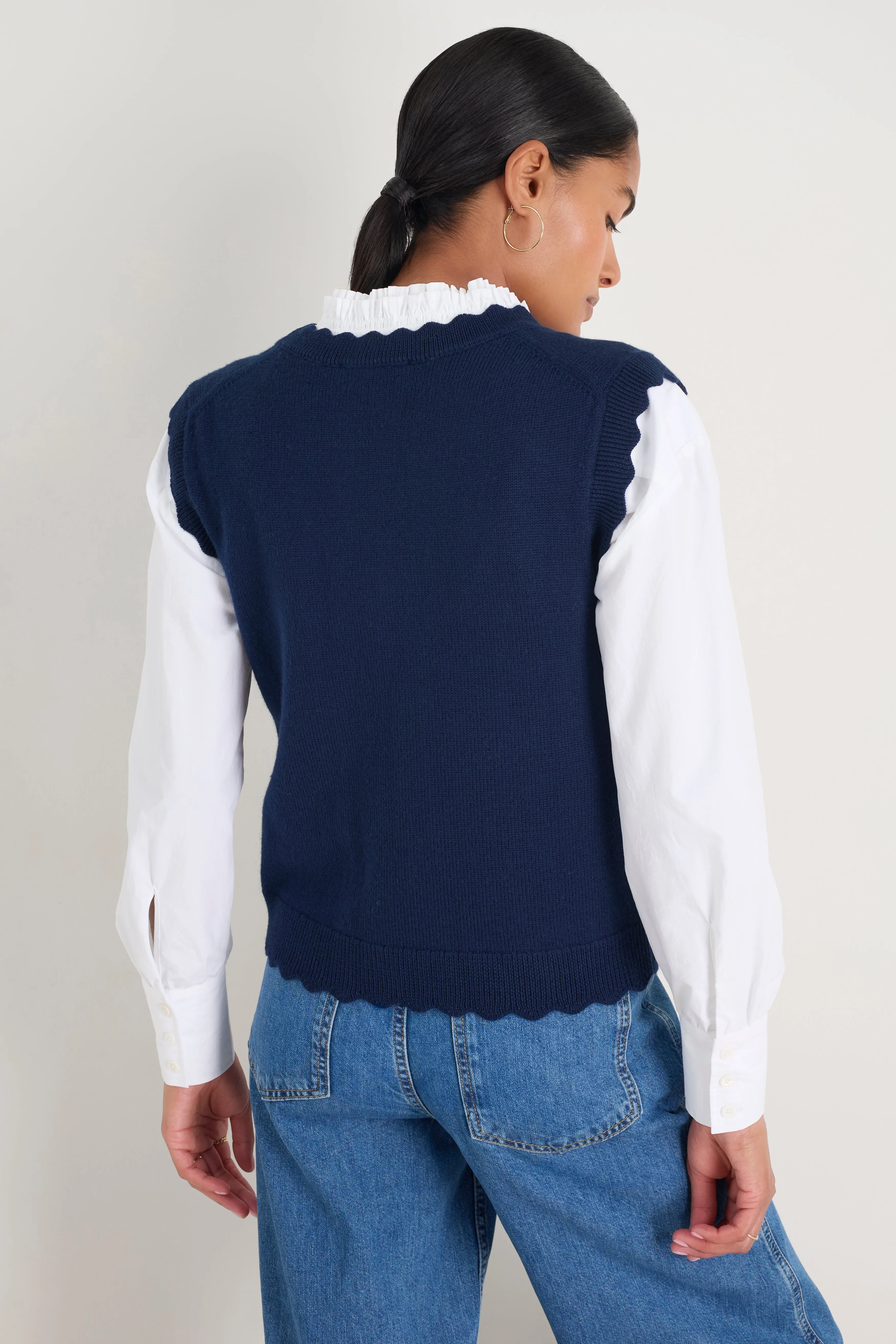 Fleurine Scallop V-Neck Tank - Midnight