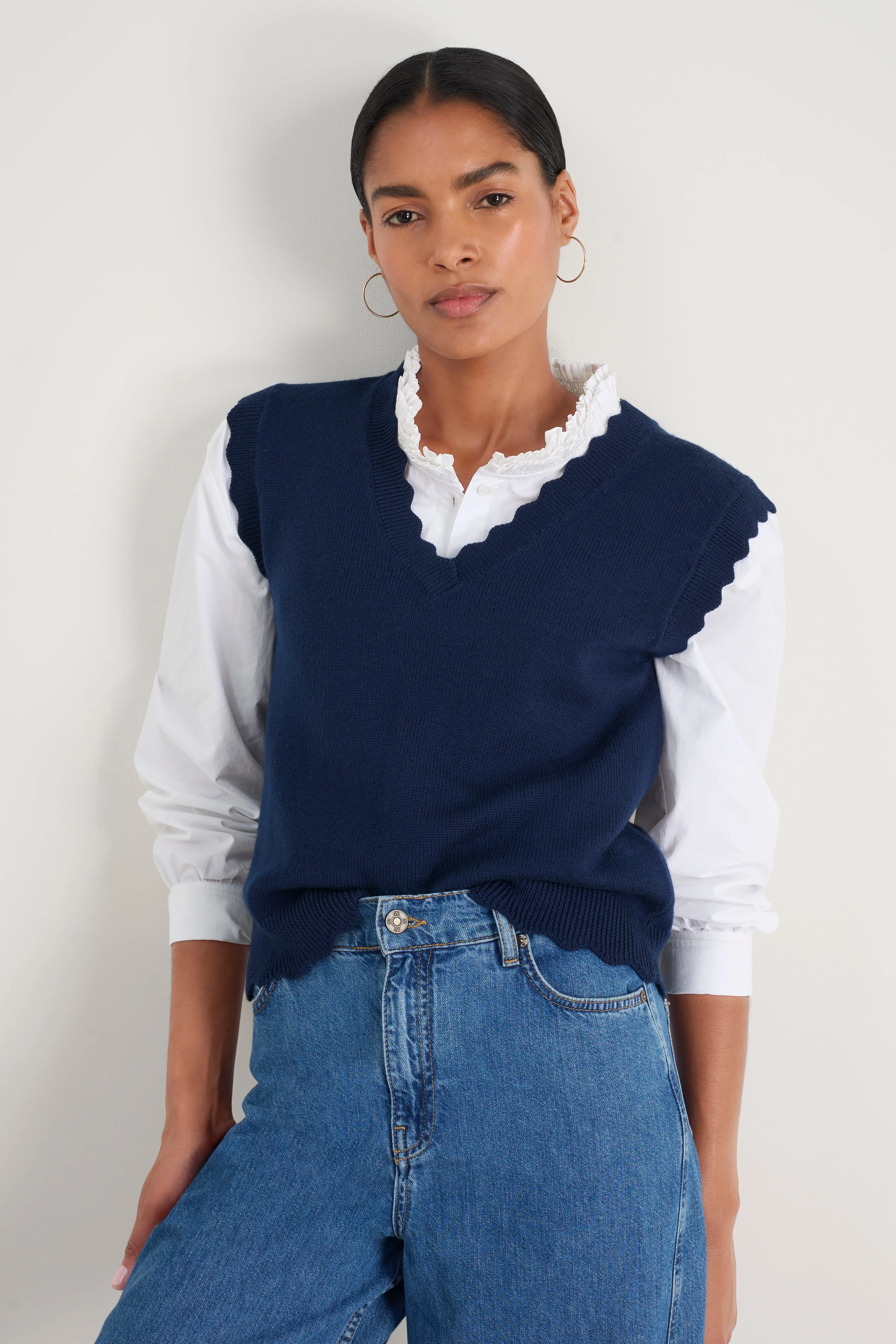 Fleurine Scallop V-Neck Tank - Midnight